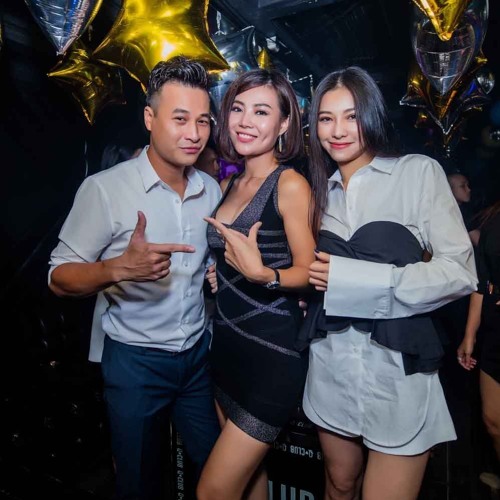 Nonstop Duyên Kiếp Anh Em ft Chúng Ta Không Giống Nhau 我们不一样 Remix ►