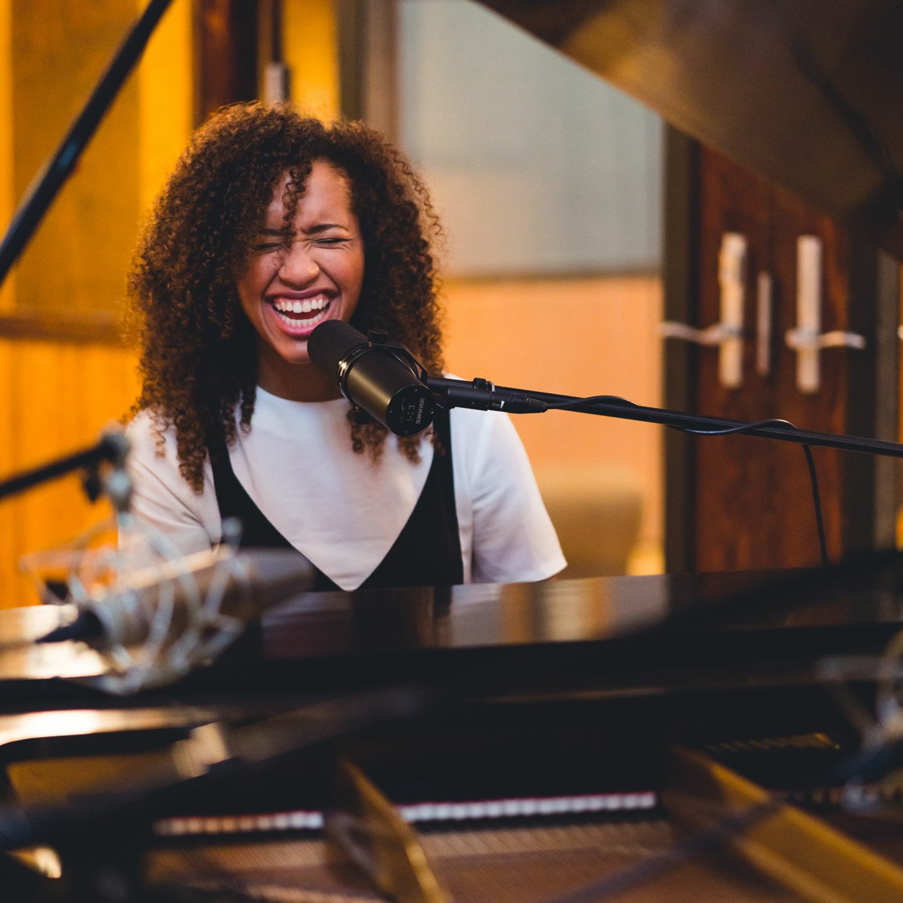 Jackie Venson Music