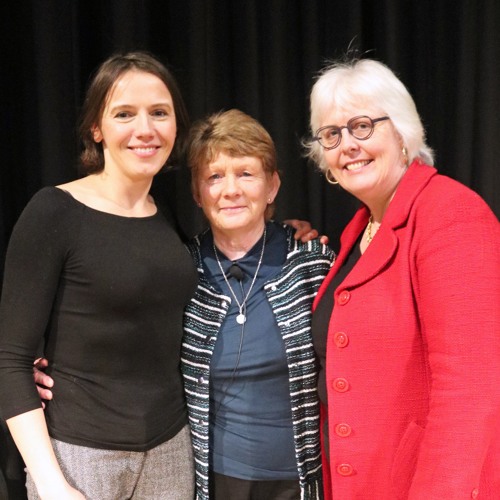 Stream episode In Conversation with Catherine Corless by TLRHub podcast