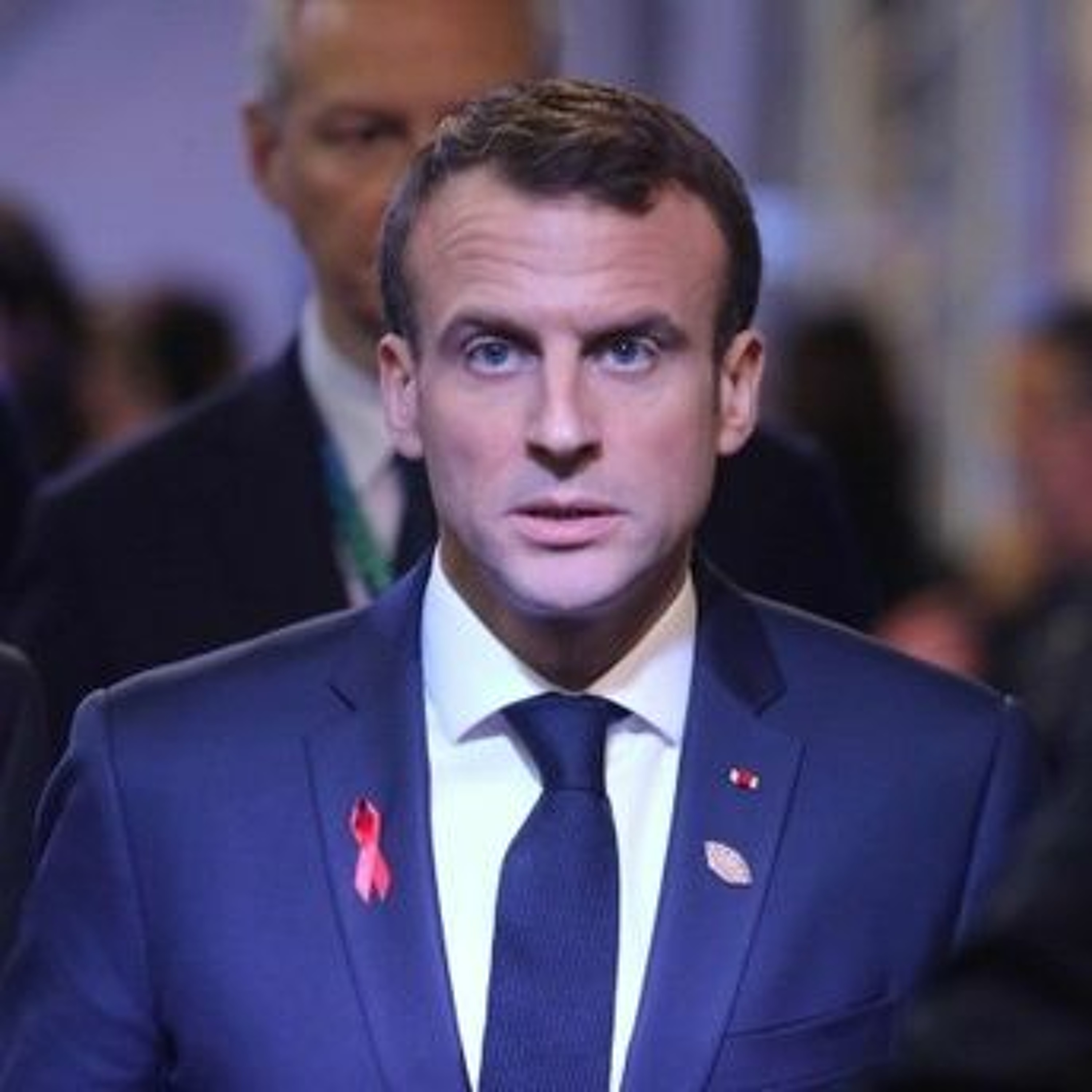 #30 "A bonsai de Gaulle" - Sebastian Budgen on Emmanuel Macron and the Yellow Vests movement episode artwork