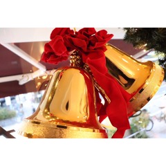 ジャズのレコードとチェックのマフラー