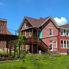 Redbrick2 - 2 (House of Snack)