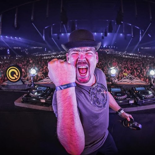 Mr. Ivex & Captain Core - Galakc (Dr. Peacock @ Qlimax 2018)