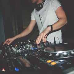 CLUB AWARDS "årets danske mix DJ" nominering 2018 - CALVERT