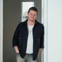 Ella (La Reina de mi universo) Letra Y Musica: Pablo Barrio.