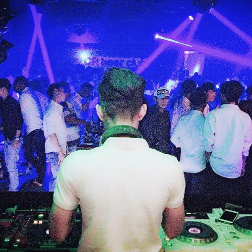 Nonstop - Gặp Em Đúng Lúc - Dj Gôn On The Mix