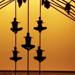 Mise En Peau - Spectacle "Le Grenier" - Cirque Entre Nous