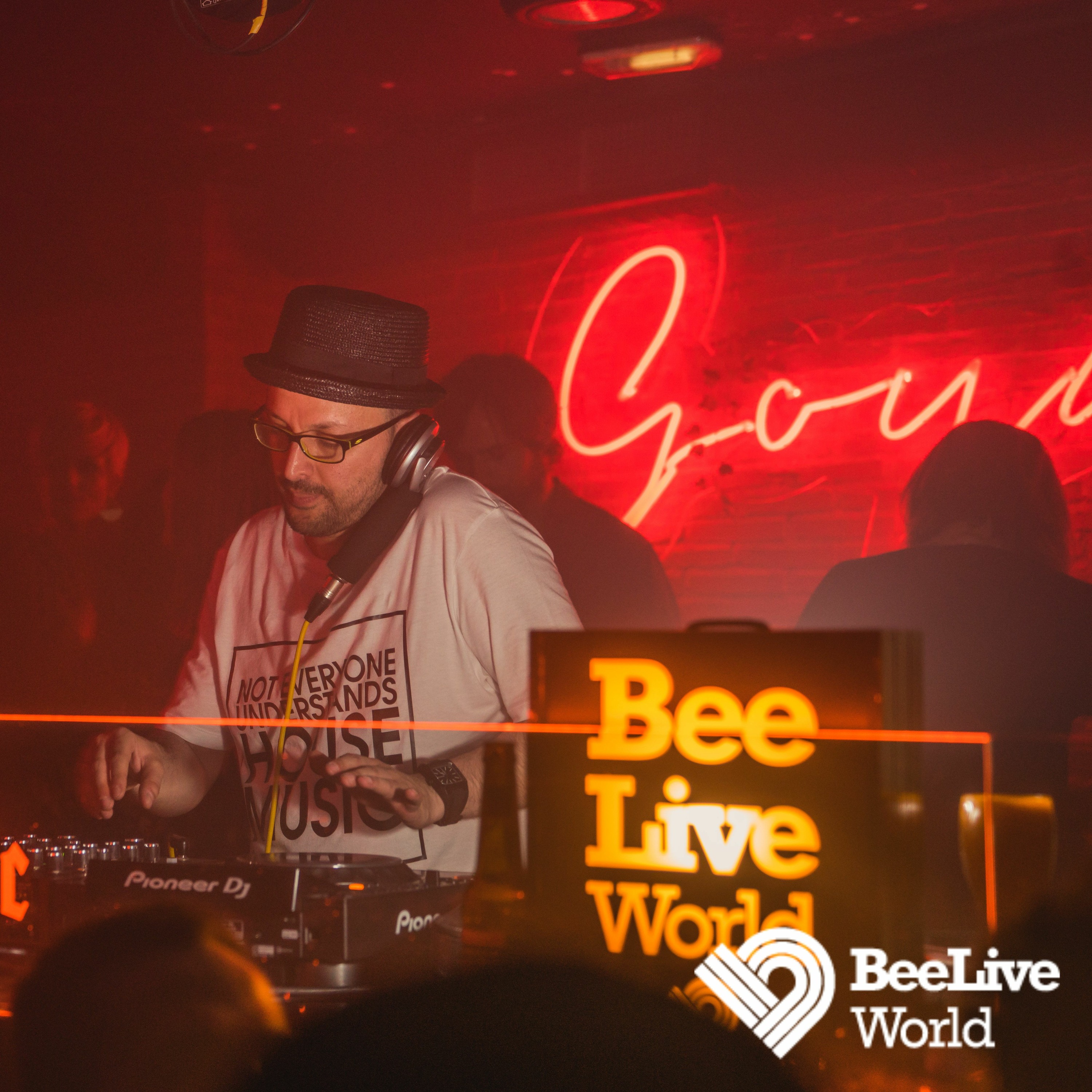 Podcast 347 Beeliveworld by Dj Bee 14.12.18 Side B episode artwork