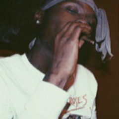 Hood Bitch ft. Lil Blessin