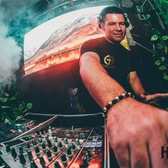 Mack Dick & Etronica - La Noche Es Swagga (Dihousen Mashup) Free Download