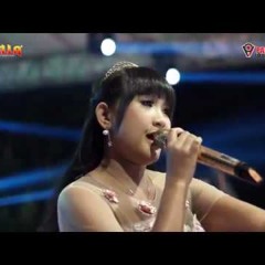 Anjing & Sampah | Dewi Purnama | Adella Live Demak