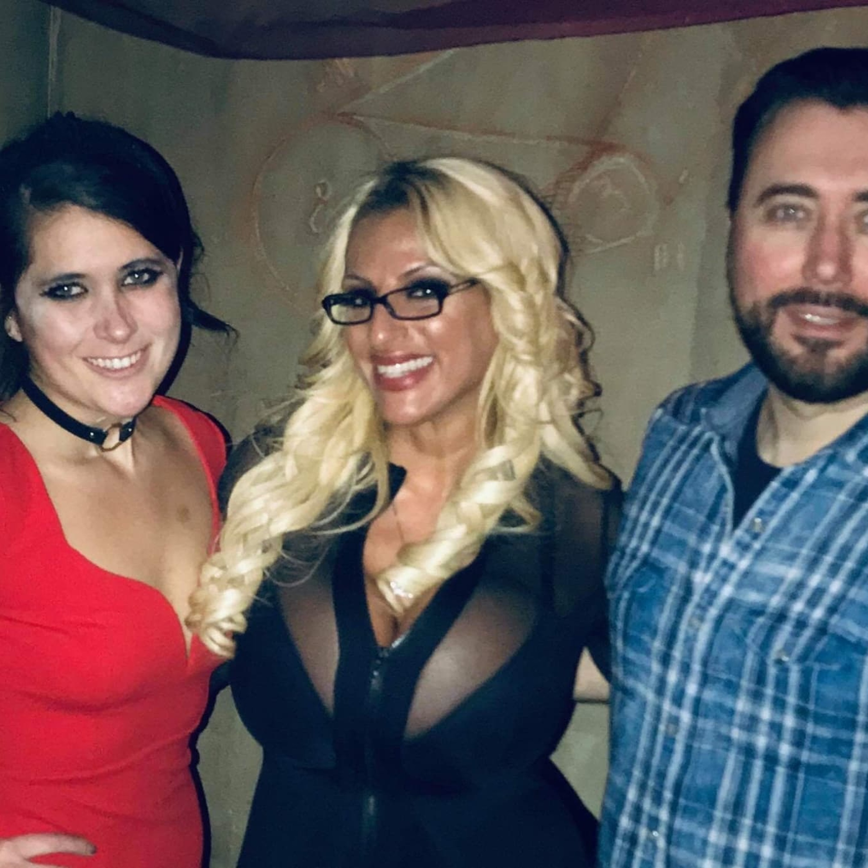 S4 E4 Doing a Show w Bill Burr/Taylor Stevens On Web-Camming as a Palestinian, Weight Loss & More!