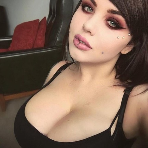 Big tiddy goth gf