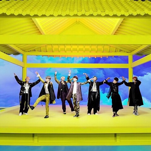 BTS (방탄소년단) ‘IDOL’ live performance