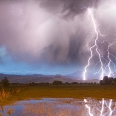 BREEZ3R - Lightning Strike ( FREE DOWNLOAD) (this is my 3th track)