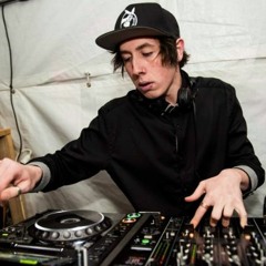 Duane Bartolo's Winning Set At The Room680