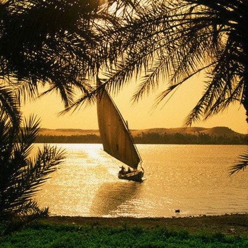 اغنية الشمس طالعه تزور النيل تفرد إيديها في يوم جميل