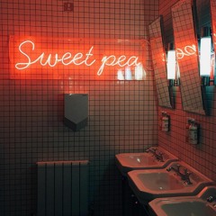 Clairo - Pretty Girl (Bathroom Edit)