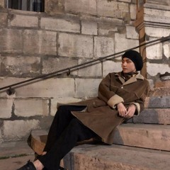 it's so romantic in paris.