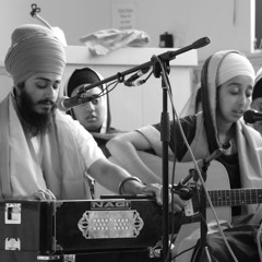 Bibi Gurpreet Kaur - Thoo(n) Meraa Pithaa Thoohai(n) Meraa Maathaa - New Years Eve 2018
