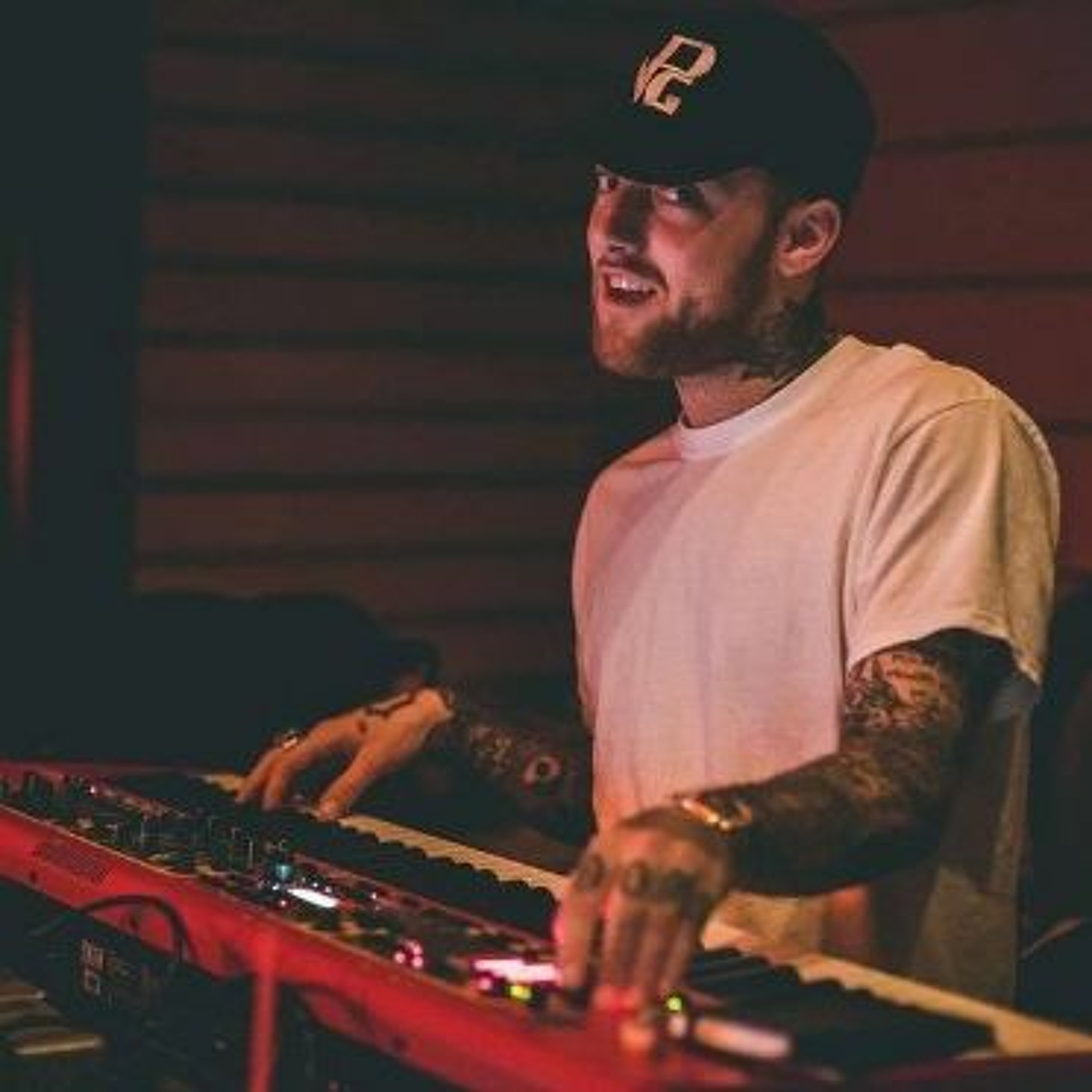 [FREE] Mac Miller Type Beat - "Astronaut" (Prod. Luke White) episode artwork