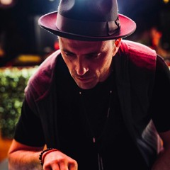 DJ G - Live at Nhau Bar