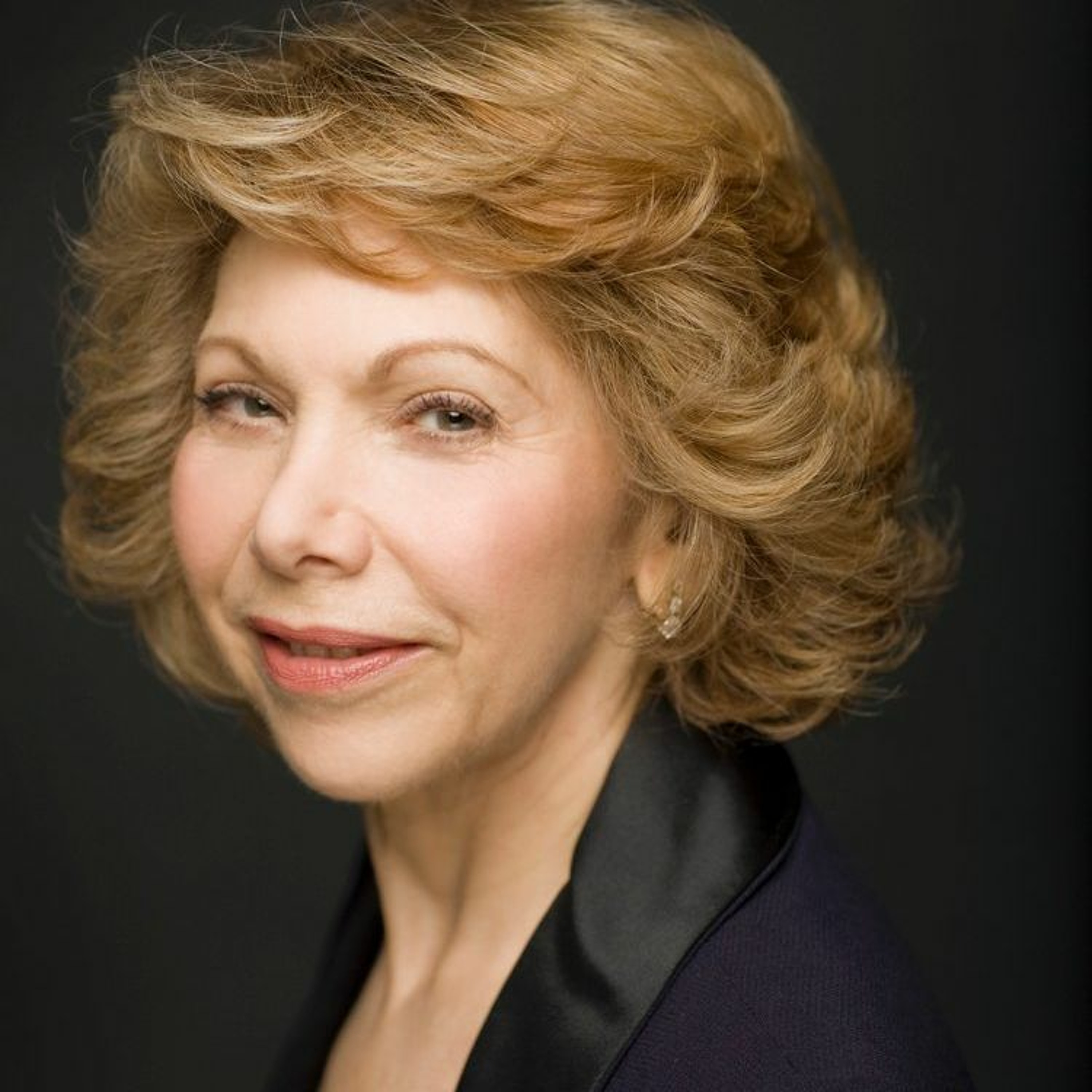 cover of episode Ep. 118: Adriana Lecouvreur with Victoria Bond