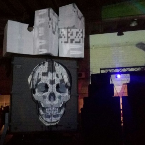 Electric Crypts - Mik Izif (Physical Records - Sono Pirate Unit)
