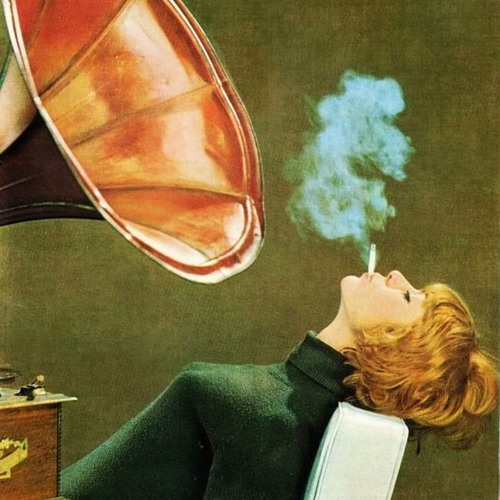 famous stars who smoke cigarettes Celebrities Smoking Cigarettes : r/popculturechat