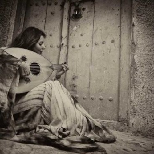 كيف يشكو من الظما من له هذه العيون ؟