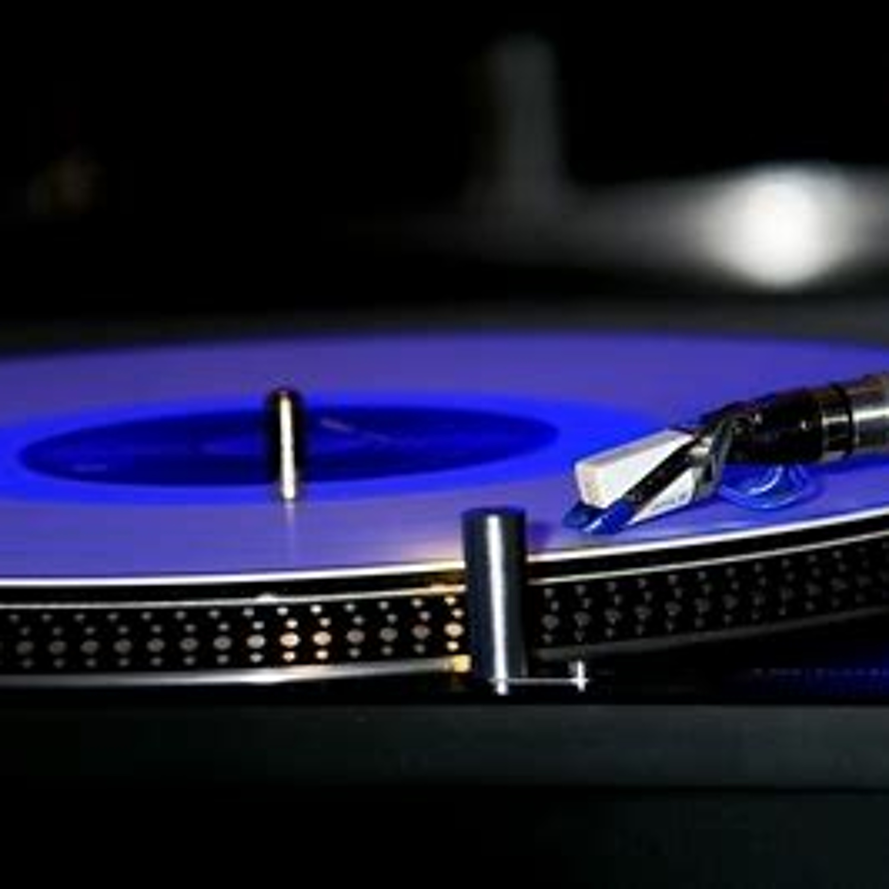 DJ Frankie Dee