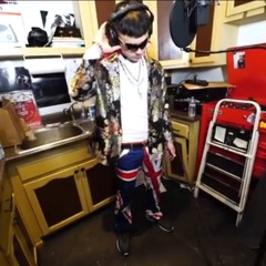 BEXEY - IN THE KITCHEN WITH NO JUMPER