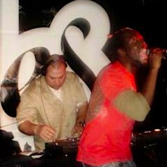 DJ Salla & Wyclef from Fugees live freestyle set at Club YES! Dec 4th 2005.