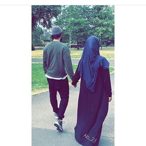 هِيَ زَوْجَتِي، هِيَ دُرَّتِي، هِيَ مُهْجَتِي، وَكَيَانِي ❤ إبراهِيم الغُول"..