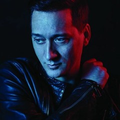Eric Senn - Requiem [Flashover Trance] @ Paul Van Dyk Vonyc Sessions 637