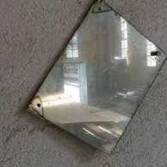 ON THE OTHER SIDE OF THE MIRROR (J David Ojeda)