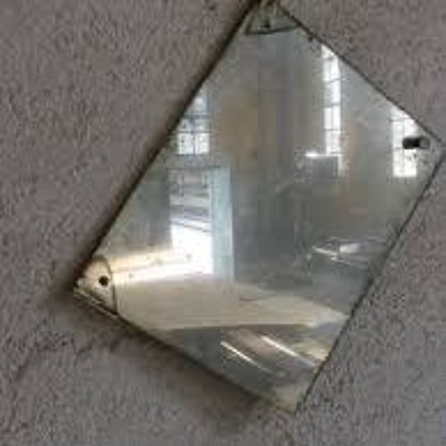 ON THE OTHER SIDE OF THE MIRROR (J David Ojeda)