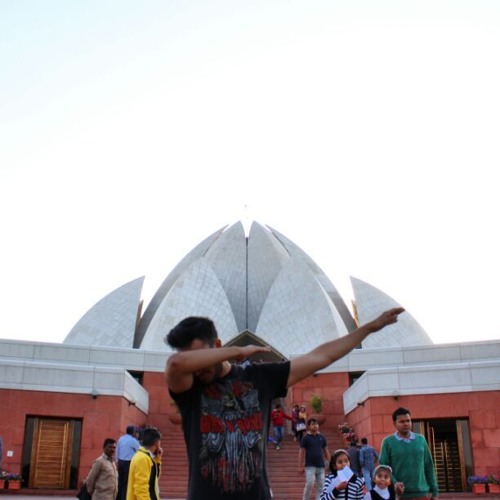 Midsplit - Light Me Up Ft. Loé