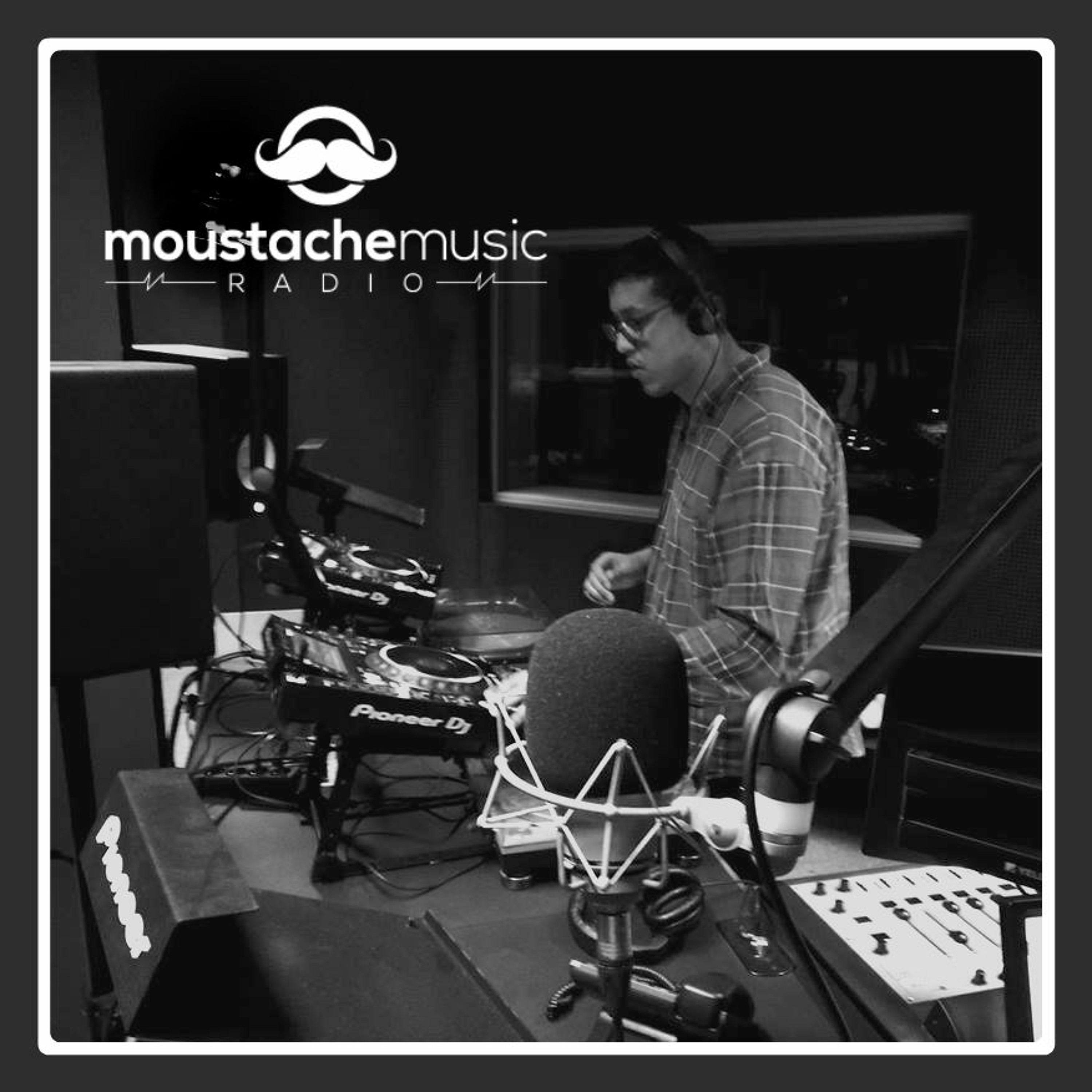 MoustacheMusic