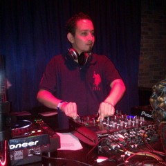 Kharlos Chan - Agosto 2012