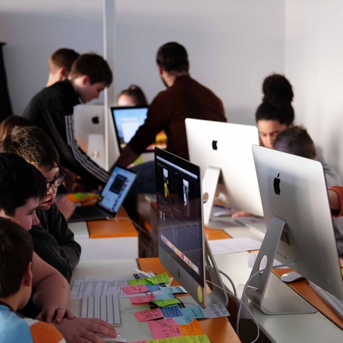 Residence De Journalistes By Radio College Ugine On Soundcloud Hear The World S Sounds