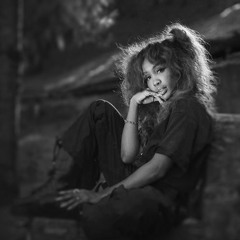 SZA - Supermodel (Headphone Lullaby Version)