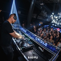 Es Vedra Debut