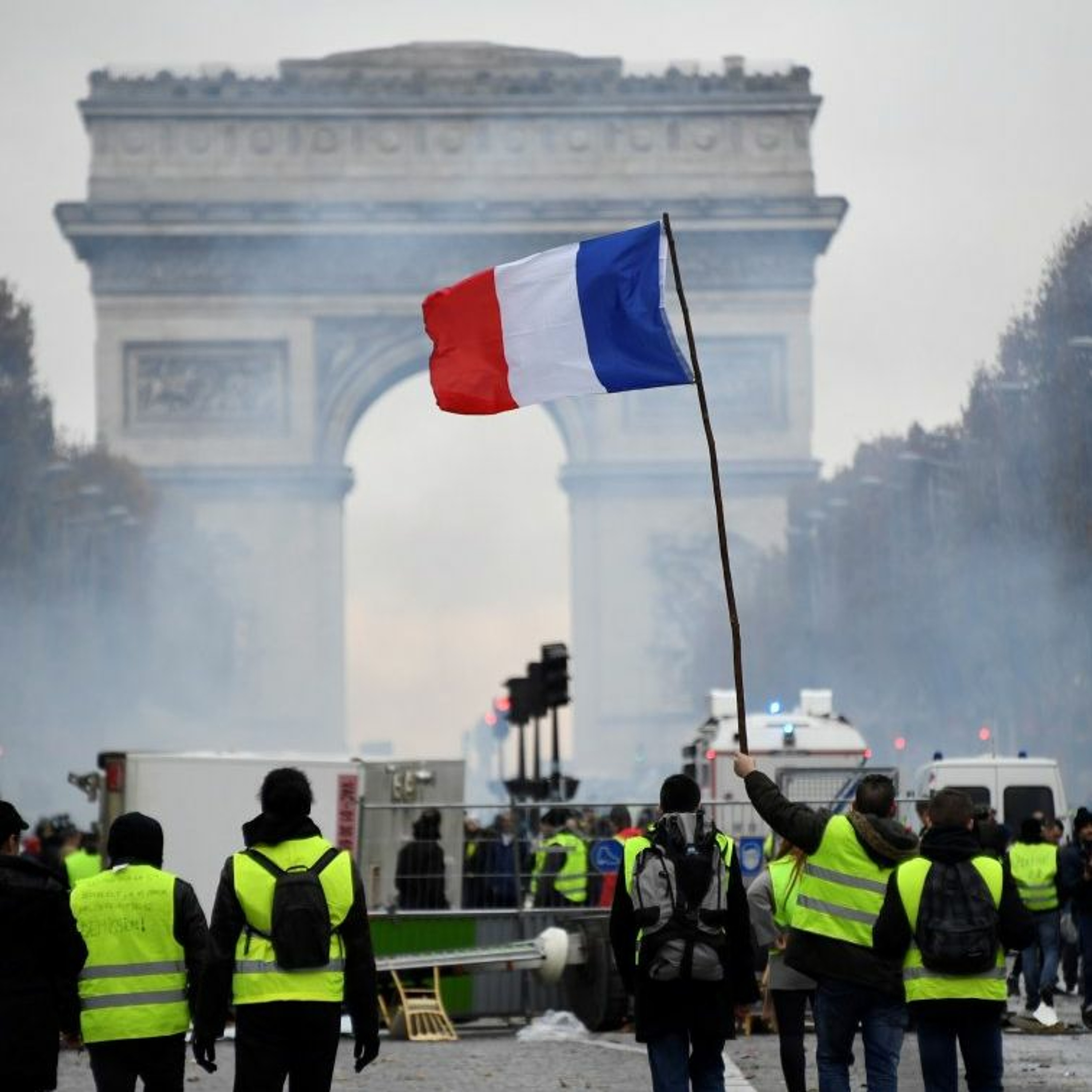 Ep. 14: On the Yellow Vest Protests & 10 Years after the Financial Crisis episode artwork