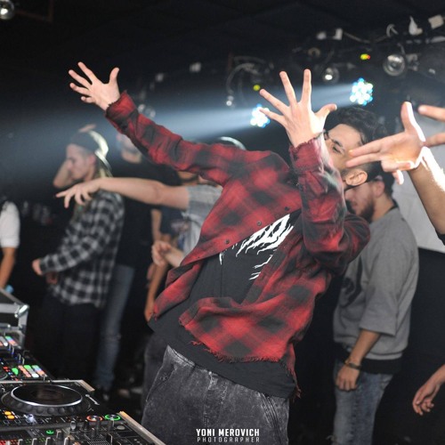 SKENZ - TURN UP [FREE DOWNLOAD]