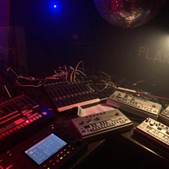 Daan Doeleman Live @ Sheet One (minimal set)