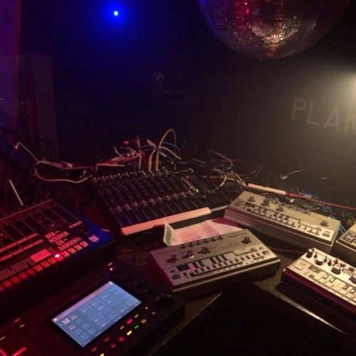 Daan Doeleman Live @ Sheet One (minimal set)