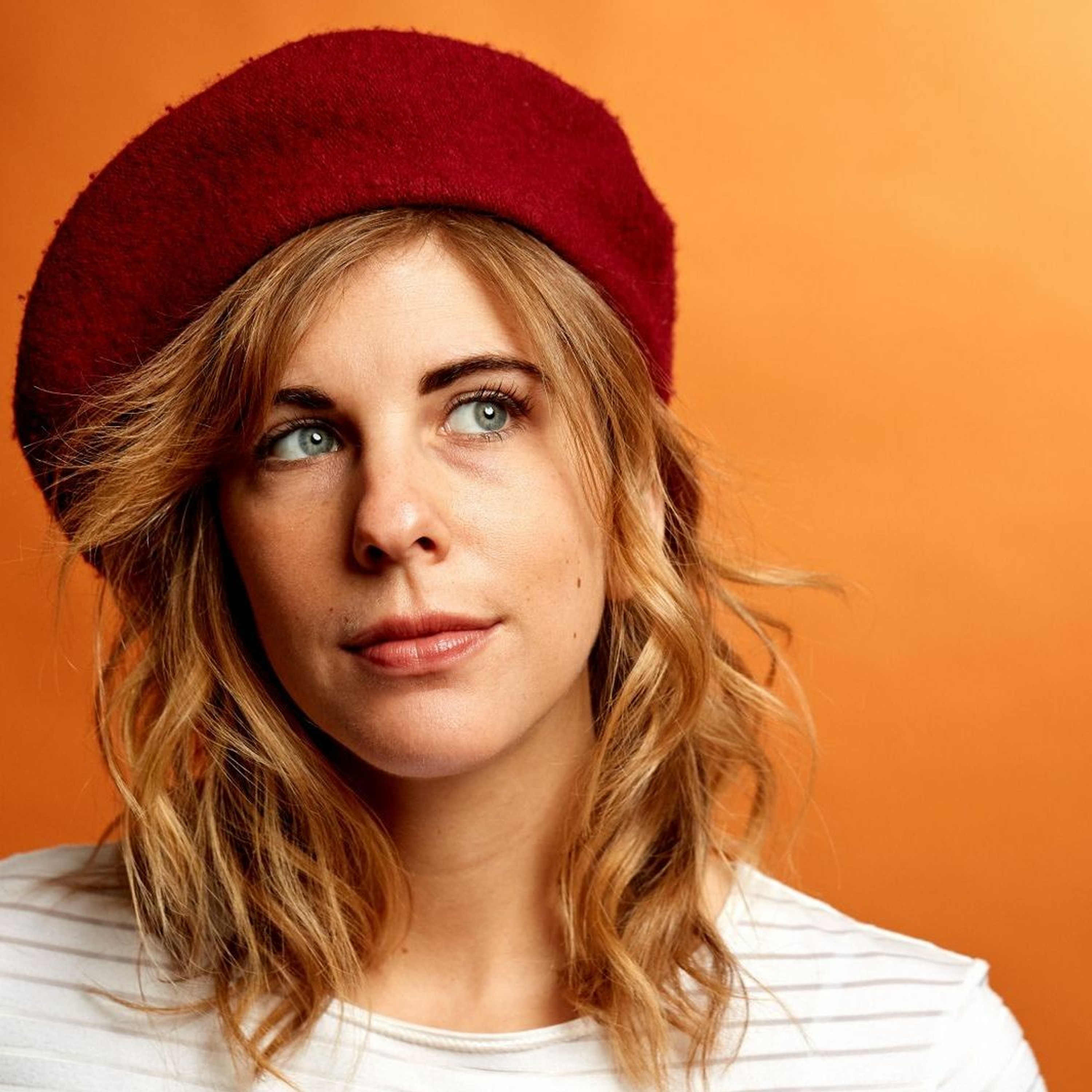 Arts on Fire - Gretchen Pleuss Discusses Her Music and Upcoming Appearance on Back Room Radio Hour