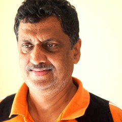 Muzhumadhi AvaLadhu Mugamaagum