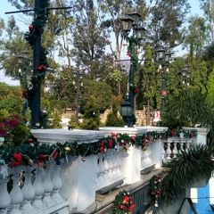 HoldmenearCoverEntertheWorshipCircle.mp3